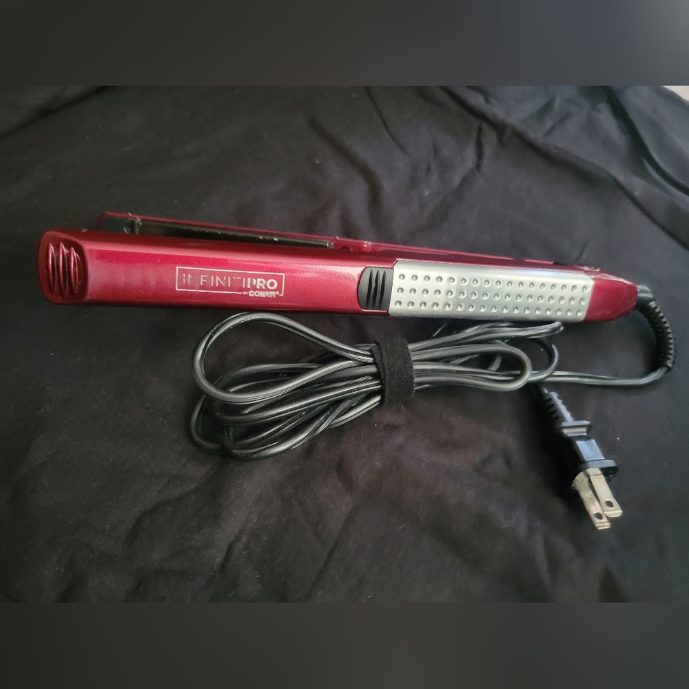 Used Conair Infiniti Pro 1 inch Tourmaline Ceramic Flat Iron Hair Straightener - Picture 4 of 15